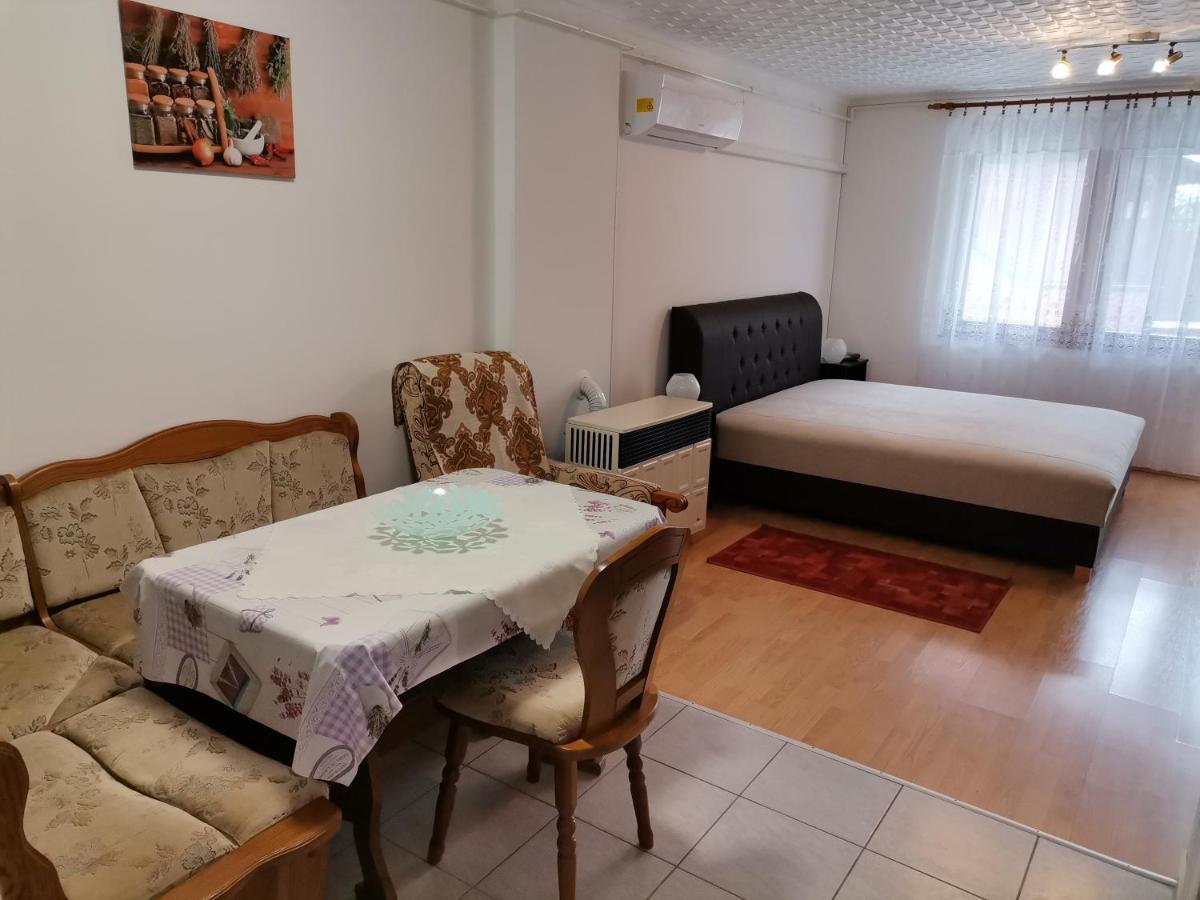 Aida Apartman Гаркань Екстер'єр фото
